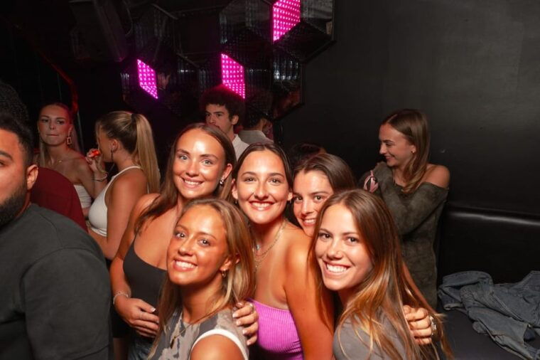Halloween Party : Pub Crawl Nice With 5 Free Shots and Masks - Meeting Point and Directions