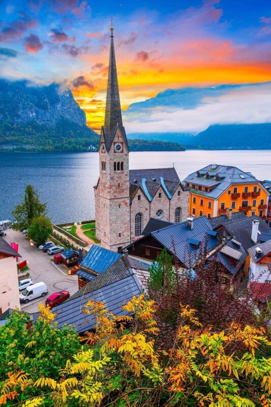 Hallstatt Full-Day Tour with Castle Ort - Who should take this trip?