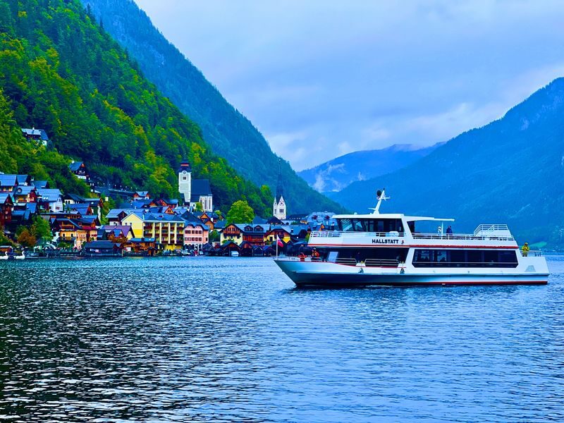 Hallstatt, Salzburg & Melk Abbey Tour with Hotel Pickup - The Salzkammergut drive and possible Traunsee stop