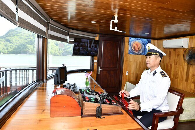 Halong and Lan Ha Bay Explorer 2D1N onboard Sapphire Cruise - Journey to the Majesty of Halong and Lan Ha Bay