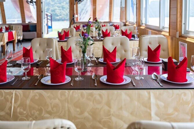 Halong Bay 06 Hours Dragon King Cruise From Halong with Transfer - FAQ