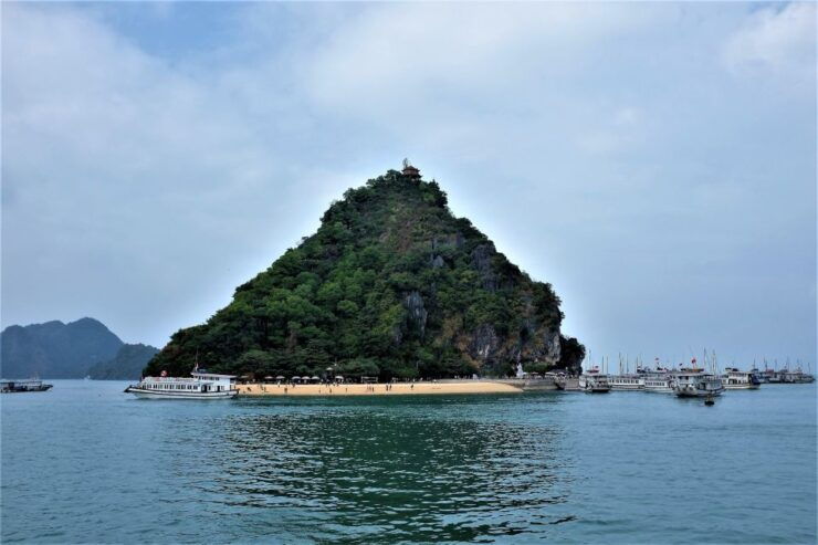 Halong Bay 1 Day With Sung Sot Cave, Titop Island and Kayak - Activity Details