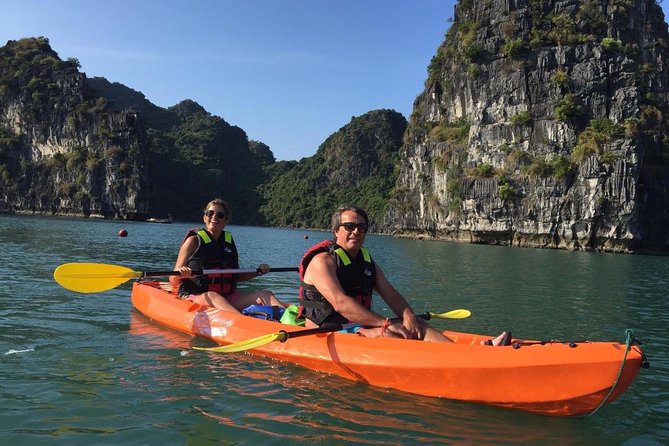 Halong Bay 2 Days 1night on Renea Cruise 4 Star - Date and Travelers