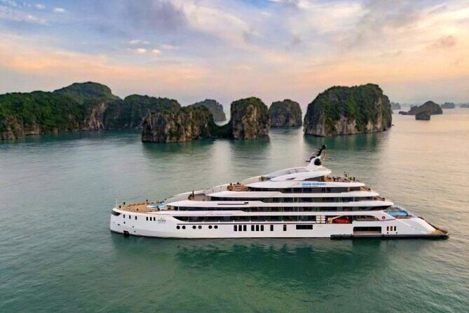 Halong Bay 2D1N 6-Star Luxury Cruise with Pool from Hanoi - The First Day: A Gentle Introduction to Halong Bay’s Wonders