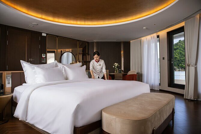 Halong Bay 2D1N  Biggest and Top Luxury Cruise Tour - Accommodation and Dining
