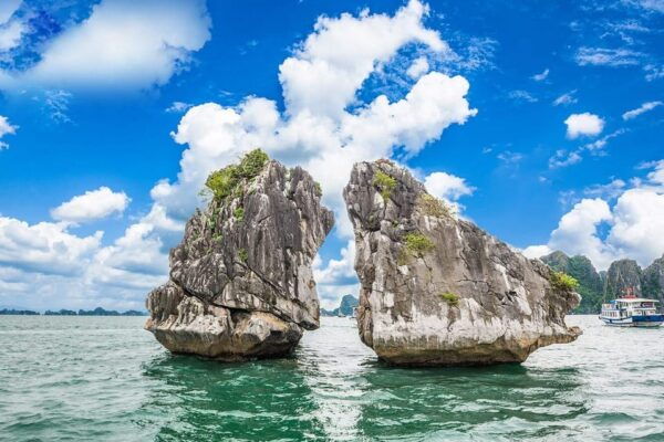 Halong Bay 4 Hours Cruise Trip: Thien Cung Cave & Kayaking - Booking and Cancellation Policy