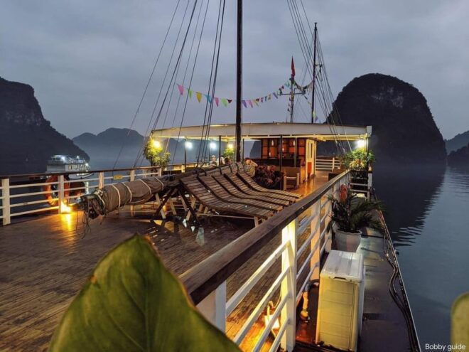 Halong Bay: 4-Stars Luxury Tour Ha Long Bay 2D1N Tour - What to Bring