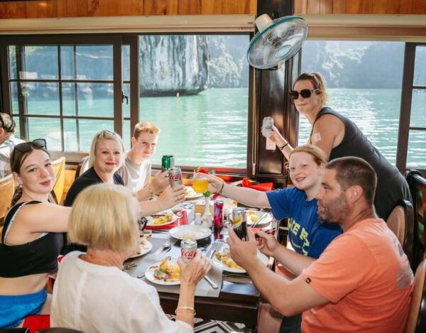 Halong Bay 5* Cruise With Buffet, Cave Explore& Titop Island - What to Bring