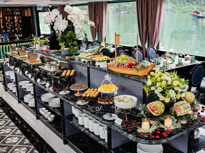 Halong Bay: 5-Star Pamela Dinner Cruise With Live Music - Dining Experience