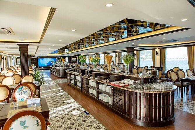 Halong Bay 5-Star Sea Octopus Cruise Pickup from Ha Long city - Service and Crew