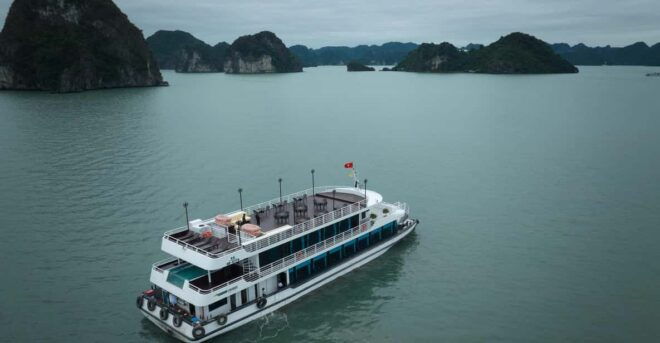 Halong Bay 6 Hours Trip by VDREAM Cruise in the Afternoon - Inclusions and Amenities