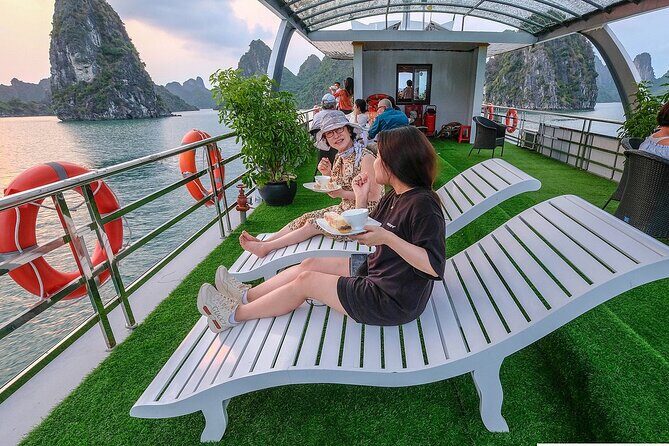 Halong Bay Cruise Luxury Full Day Tours - Guides and Service