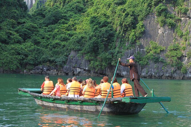 Halong Bay Cruise with Jacuzzi Lunch and Limousine - The Experience from the Reviews