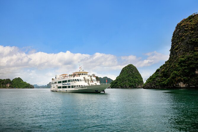 Halong Bay Day Cruise: A Journey Through Natural Wonders - Itinerary Highlights