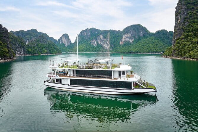 Halong Bay Day Tour Luxury Cruise With Jacuzzi and Buffet Lunch - Morning Pickup and Transfer from Hanoi