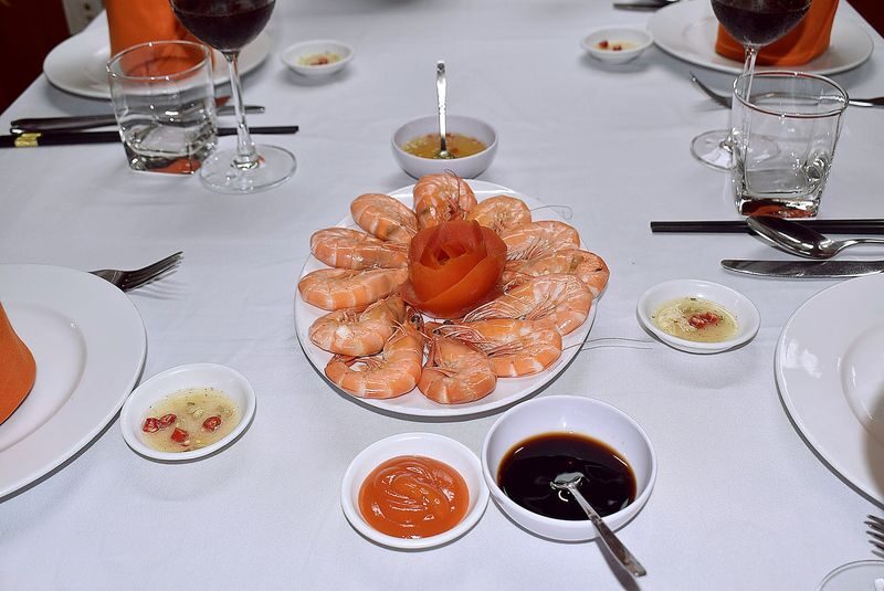 Halong Bay Day Trip (Japanese) | 4-Hour Cruise, Cave, and Kayak Experience - Meals, dinner, and the small extras