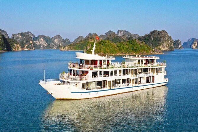 Halong Bay Deluxe Sapphire Cruise with Oceanview Balcony - Quick introduction