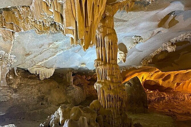 Halong Bay Full Day Tour with Buffet Lunch and Sunset Party - The Buffet Lunch: A Seafood Feast with Vietnamese Flavors