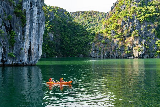 Halong Bay Full Day Trip From Hanoi: Visiting Thien Cung, Dau Go Cave & Kayaking - Pickup and Transportation