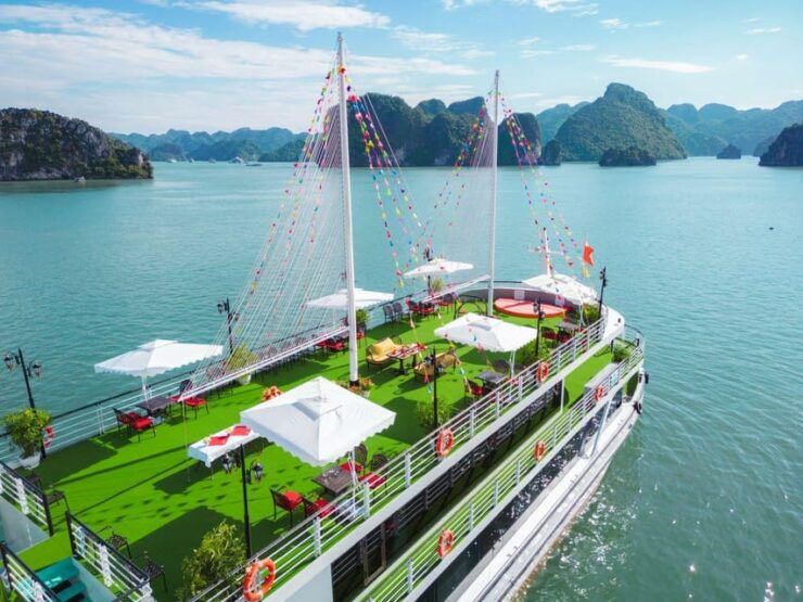 Halong Bay Luxury Daycruise/Lunch, Kayak, Cave, Titov Island - Good To Know