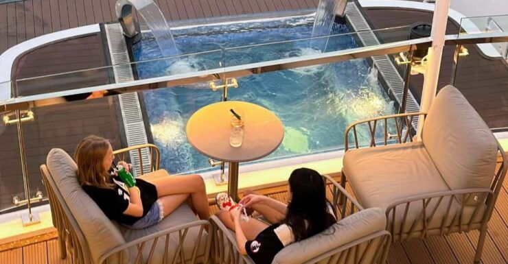 Halong Bay Sunset and Night Trip - Dining on a Luxury Yacht - Itinerary Highlights