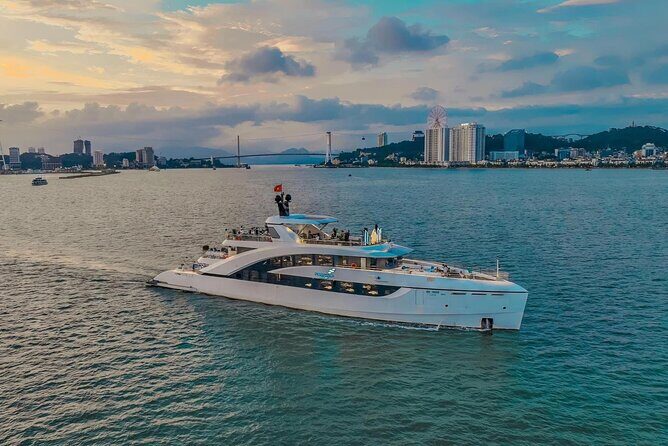 Halong City Night Tour: Sunset Views, Dining on a Luxury Yacht - A Closer Look at the Tour Experience