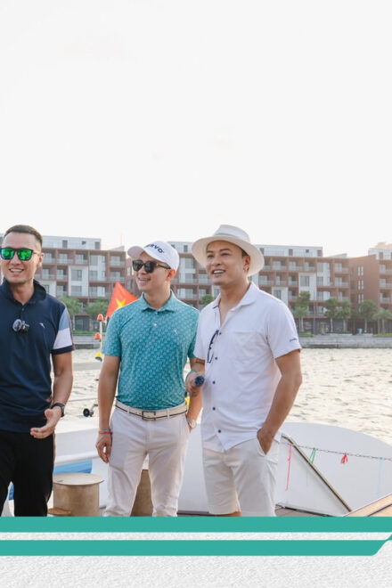 Halong City Voyage on a Luxury Yacht for 4 Hours From Halong - Onboard Amenities