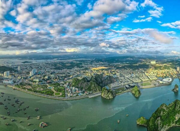 Halong City Voyage on Yacht: Luxury Day Trip From Hanoi - Dietary Considerations