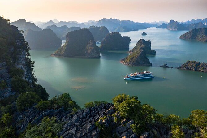 Halong & Lan Ha Bay 2D1N Luxury Cruise by Heritage Cruises - The Experience in Detail