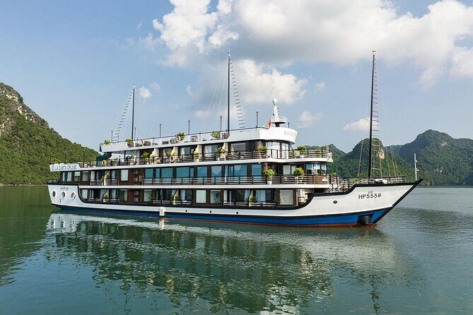 Halong & Lan Ha Bay Luxury Cruise 3 Days 2 Nights from Hanoi - An Authentic Yet Luxurious Escape: The 3-Day Halong & Lan Ha Bay Cruise