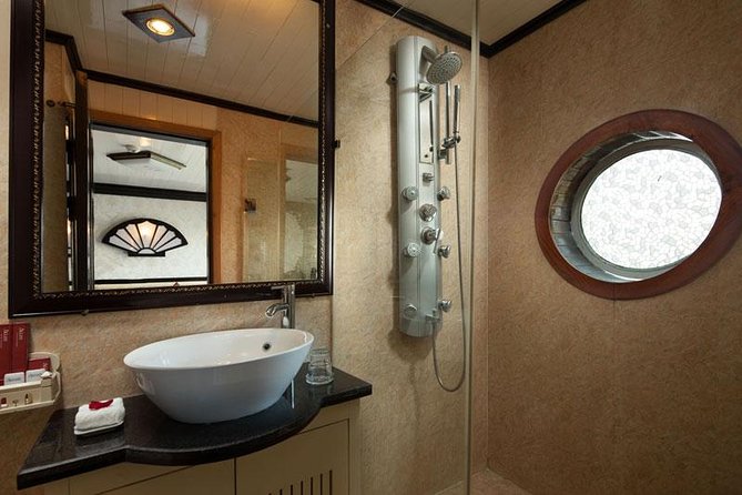 Halong Luxury Cruise - Including Pick up and Drop off - Rooftop Sun Terrace