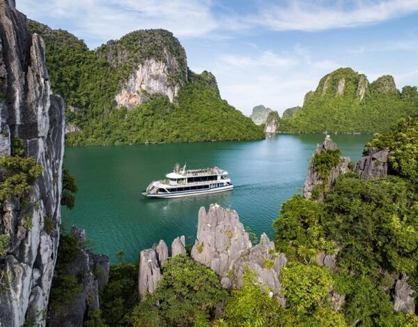 Halong Luxury Day Cruise: Kayak, Swim, Hiking, Cave Explore - Pickup Options