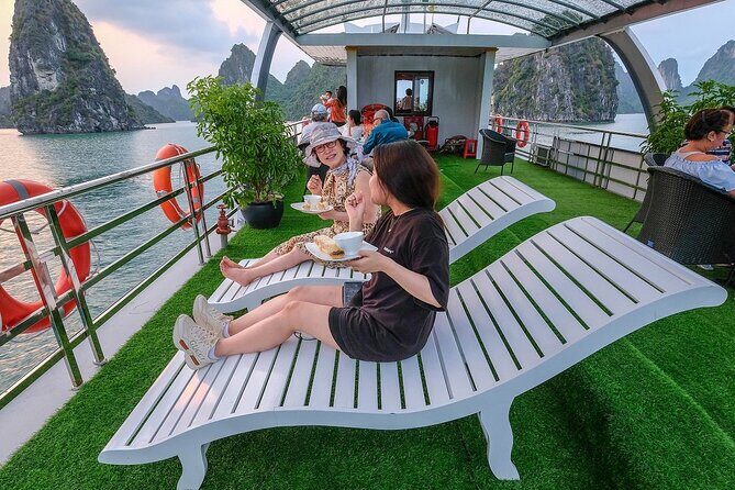 Halong Wonder Bay Cruise 1 Day Tour from Hanoi with Limo Transfer - Exploring Ha Long’s Highlights