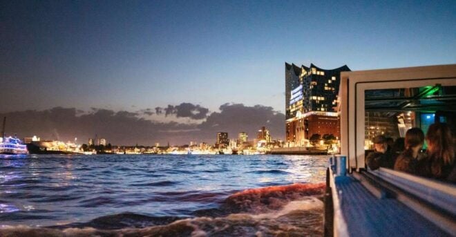 Hamburg: 1.5-Hour Evening Harbor and Speicherstadt Cruise - Reviews and Ratings