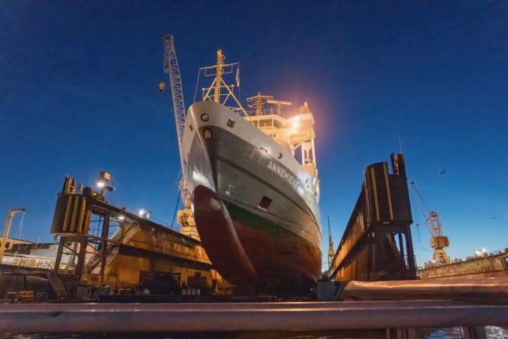 Hamburg: 1.5-Hour Evening Lights Harbour Cruise on a Ship - Activity Details