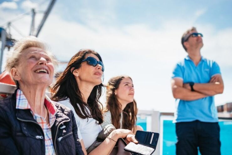 Hamburg: 1.5-Hour Harbor and Speicherstadt Day Cruise - Experience