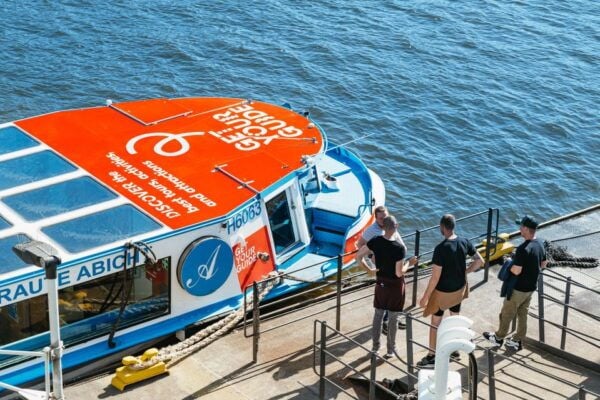 Hamburg: 1.5-Hour Harbor and Speicherstadt Day Cruise - Common Questions