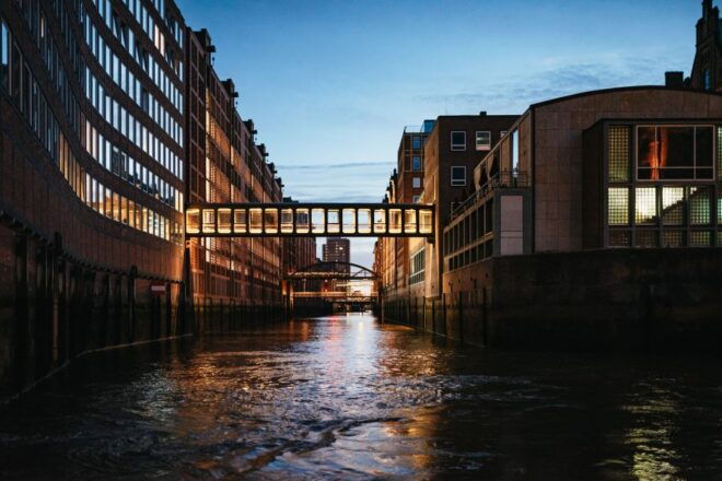 Hamburg: 1-Hour Harbor Evening Lights Cruise - Discover Hamburgs Highlights From the Water