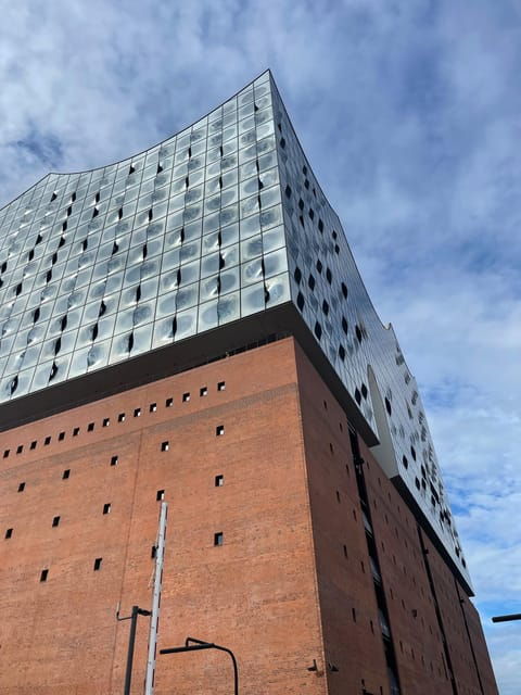 Hamburg: 1-Hour Sightseeing Bus Tour With Live Guide - Environmental Considerations