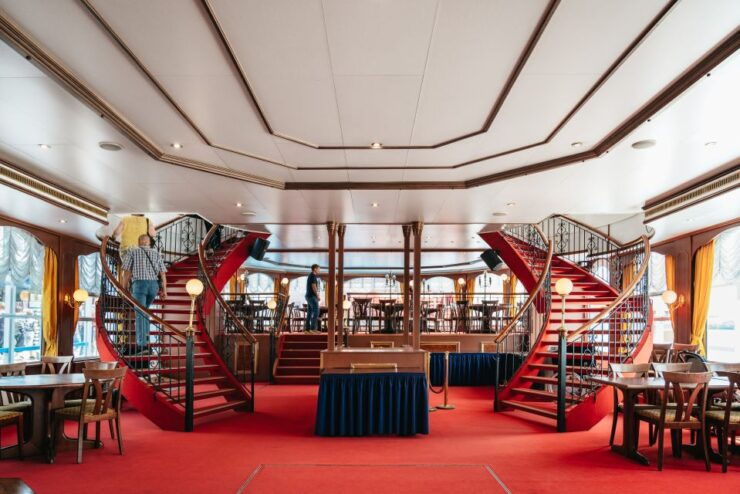 Hamburg: 1-Hour XL Port of Hamburg Cruise Tour - Experience