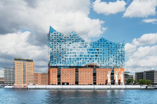 Hamburg: 1-Hour XL Port of Hamburg Cruise Tour - Additional Experiences