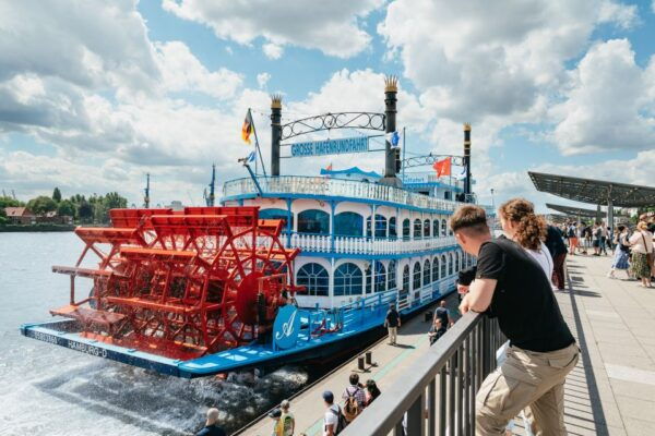 Hamburg: 1-Hour XL Port of Hamburg Cruise Tour - Common Questions