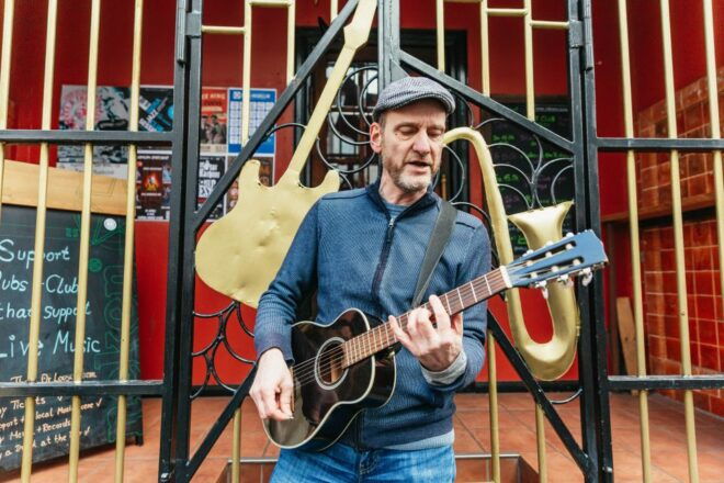 Hamburg: 2.5-Hour Beatles Music Tour - Live Interpretations of Beatles Songs by a Musician-Guide