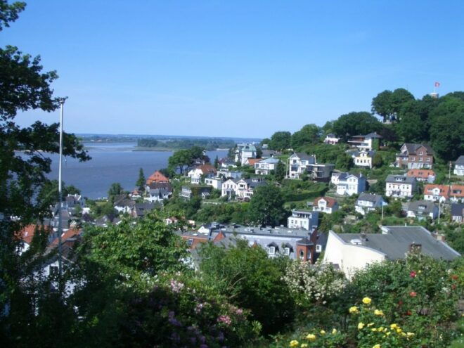 Hamburg: 2-Hour Blankenese Walking Tour - Reservation and Payment