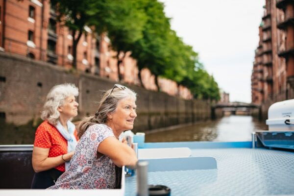 Hamburg: 2-Hour XXL Port of Hamburg Cruise Tour - The Sum Up