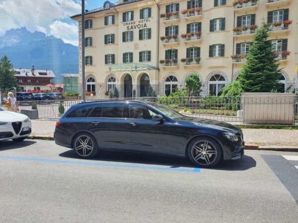 Hamburg Airport (Ham): Private Transfer to Hamburg Hotels - The Sum Up