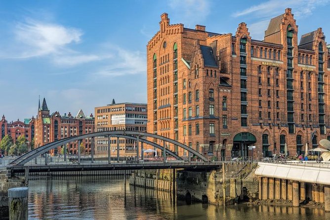 Hamburg Airport Transfer: Hamburg Airport HAM to Hamburg in Business Car - The Sum Up