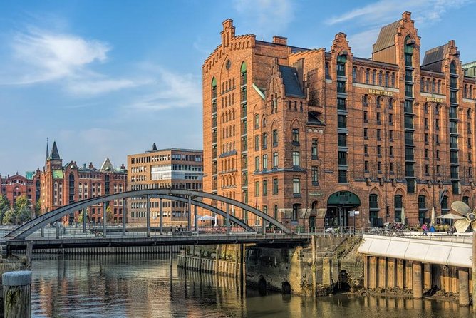 Hamburg Airport Transfer: Hamburg to Hamburg Airport HAM in Business Car - Common Questions