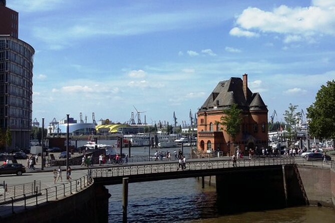 Hamburg: "All About the Elbphilharmonie" - a City Tour for the Whole Family - Plaza of the Elbphilharmonie