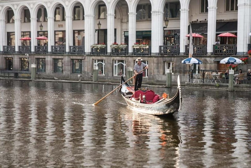 Hamburg: Alster Lake public Tour in a Real Venetian Gondola - Good To Know